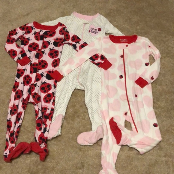 Set of 3 valentines pajamas - Picture 1 of 3